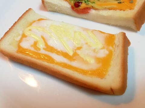 チェダー＆マスカルポーネチーズのトースト
